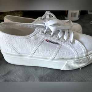 Superga women’s 2790 platform sneaker White EUC